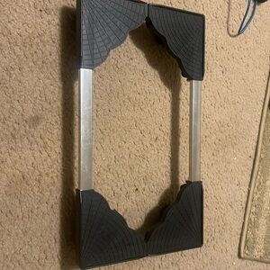 selling a roller stand for pc!!
